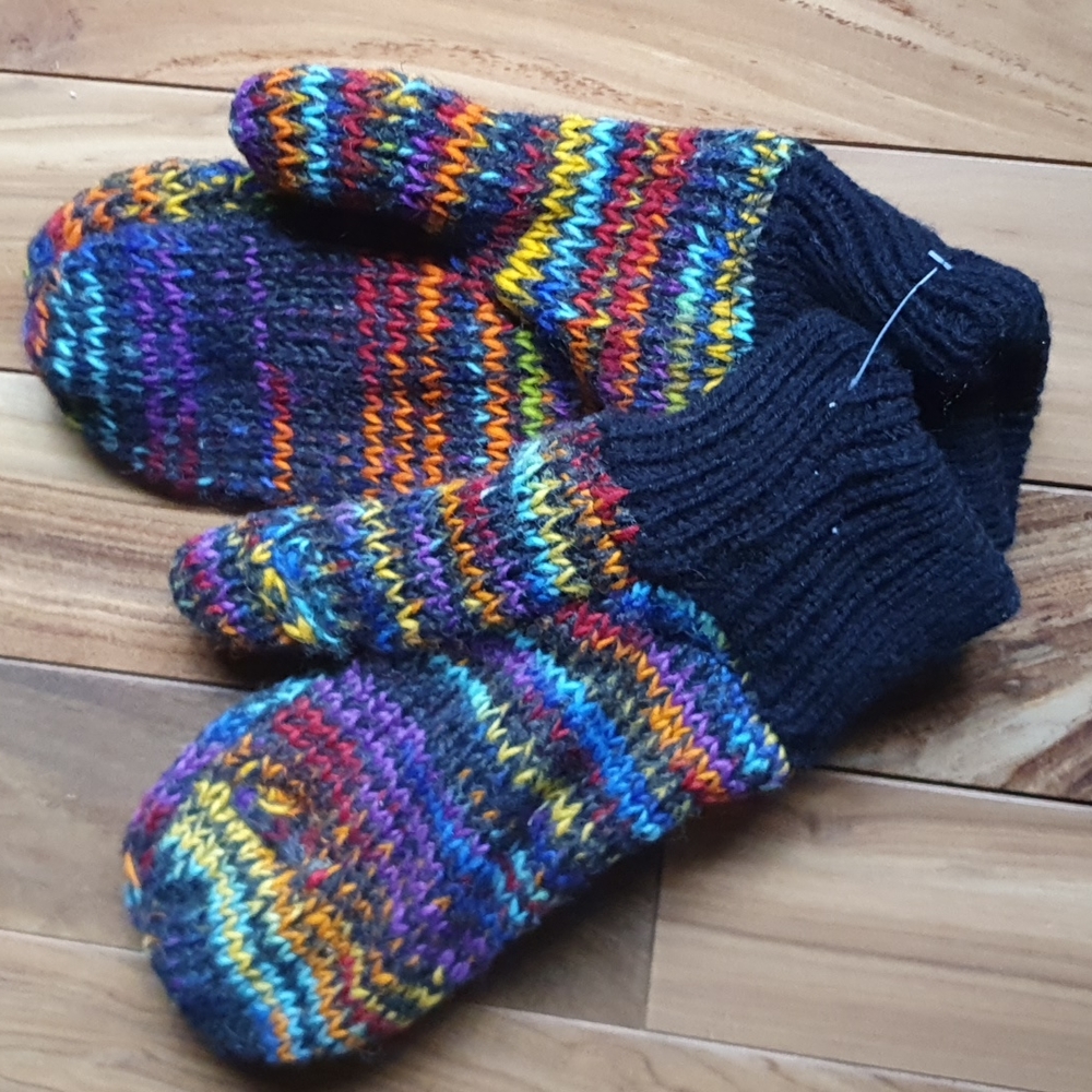 Kyber Mittens - Picture 2 of 2